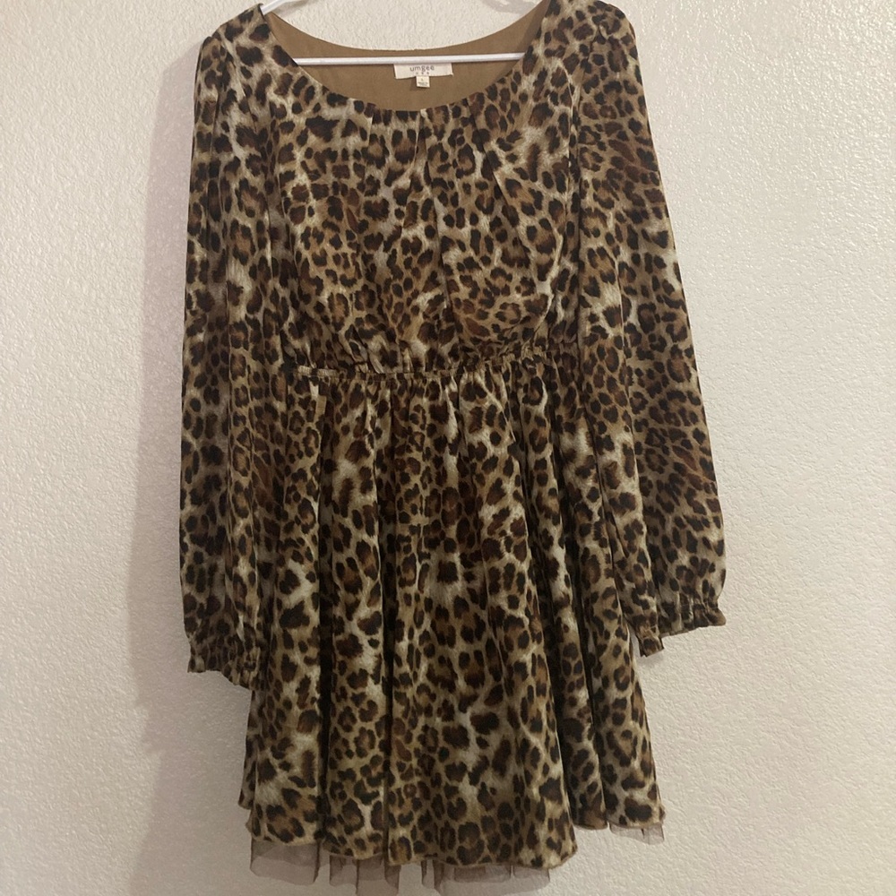 Umgee Long Sleeve cheetah dress Shades of Brown and Tan with Tulle Size Large